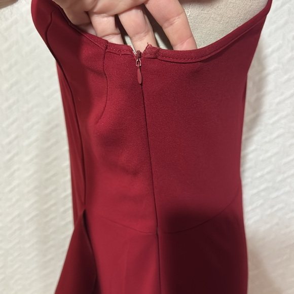 Maroon Large Dress With Ruffle Pit To Pit 18” Side Zipper - Picture 4 of 6